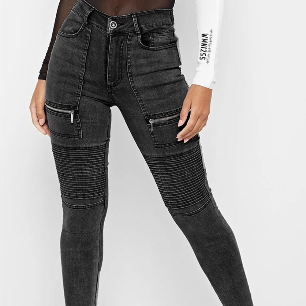 MANIERE DE VOIR High Wasted Biker Jeans